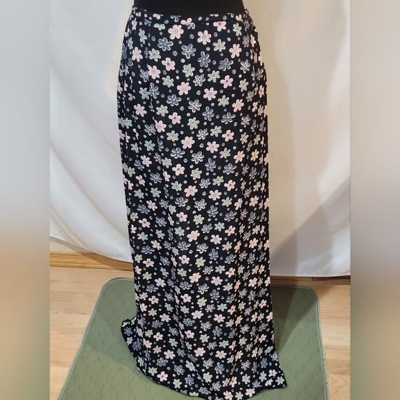 BP. Colorful Summer Floral Blooms Lightweight Navy Midi - Maxi Skirt - Size 7 - Picture 1 of 7
